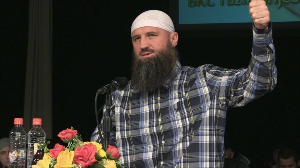 Elvedin Pezić u subotu u Bužimu, tribina u sportskoj dvorani