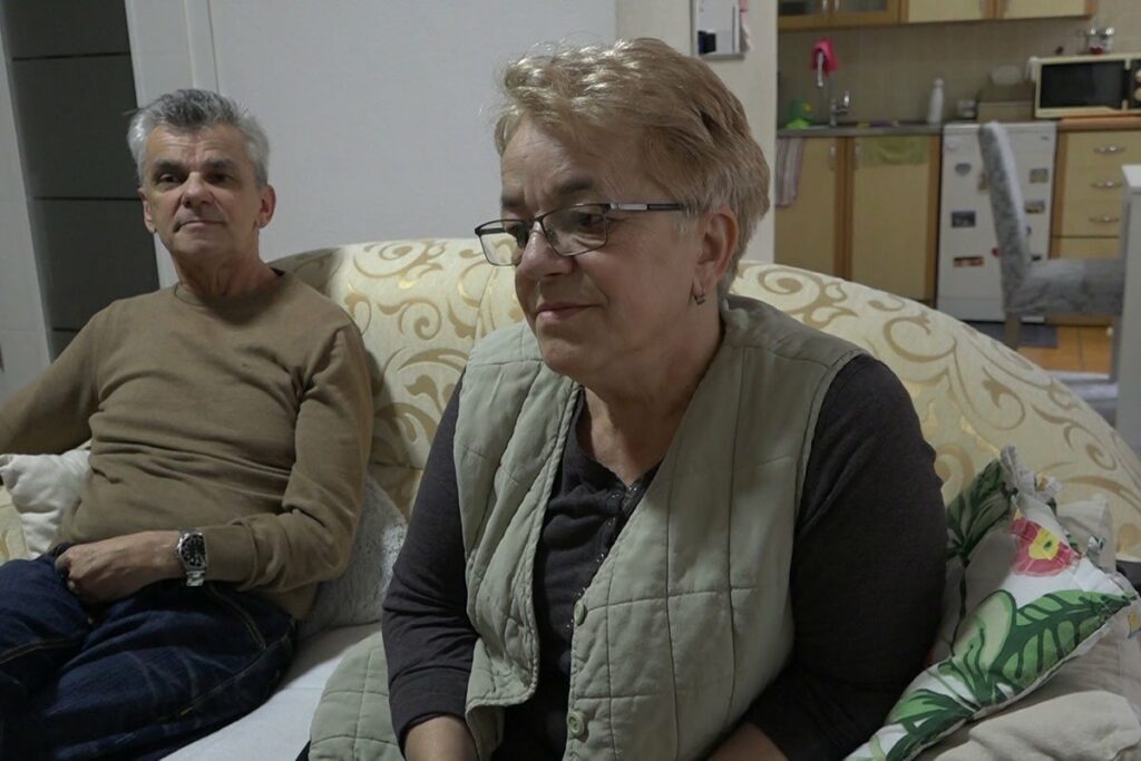 Teufik i Šuhra iz Sanskog Mosta su osobe s visokim stepenom invaliditeta, a već osamnaest godina žive u skladnom braku