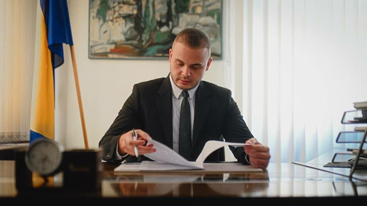 Ramo, hapsi ga i šalji meni!