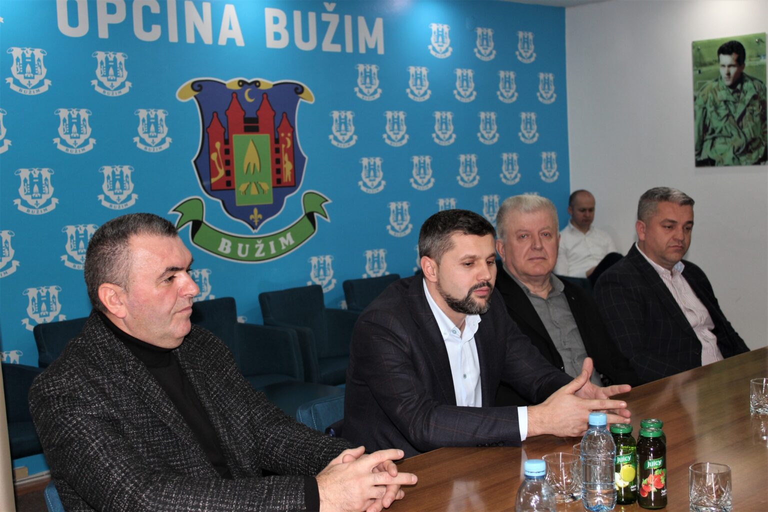 Vijećnici opozicije Općinskog vijeća općine Bužim: Osnovana sumnja da načelnik Nanić i predsjedavajući Hilić udruženo čine krivična djela