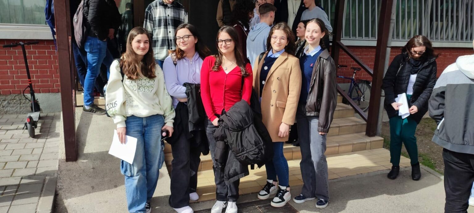 Svaka čast! Bišćanke Lamija i Alma osvojile prvo mjestu na Kantonalnom takmičenju iz matematike