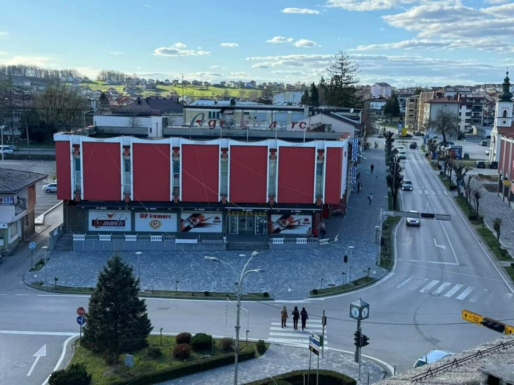 Momak iz Afganistana davio djevojku iz Velike Kladuše, ona uspjela pobjeći i prijaviti policiji