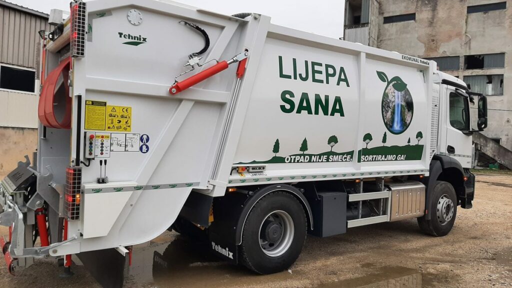 LIJEPA I ČISTA SANA! Novo, moderno vozilo za odvoz smeća u Sanskom Mostu