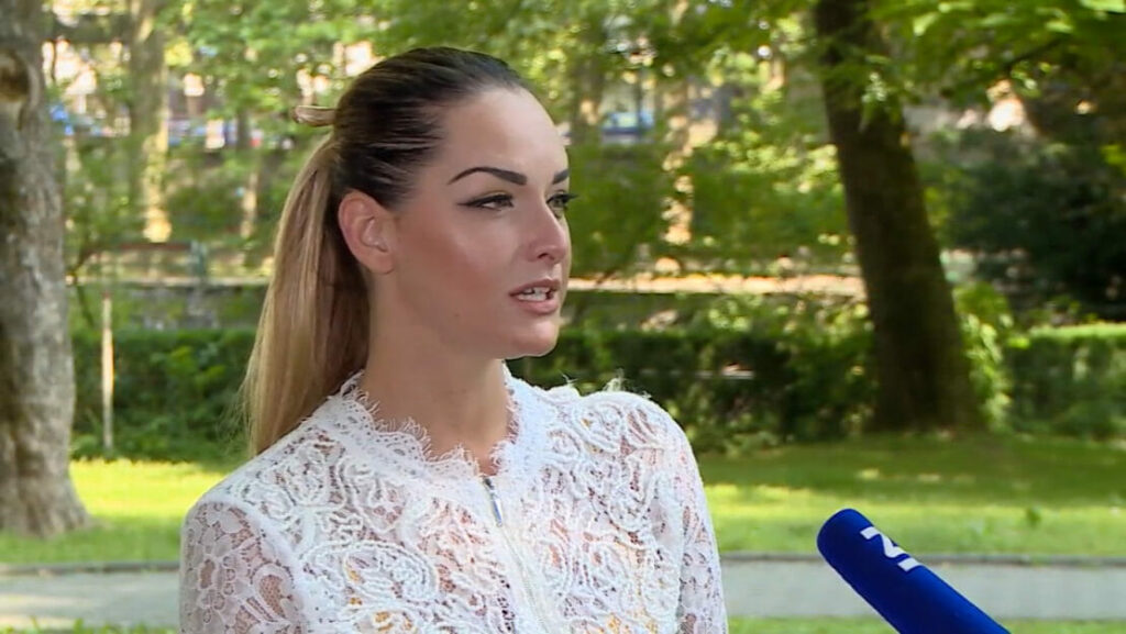 Svaka čast! Bišćanka Almira Džanić doktorirala na bosančici!