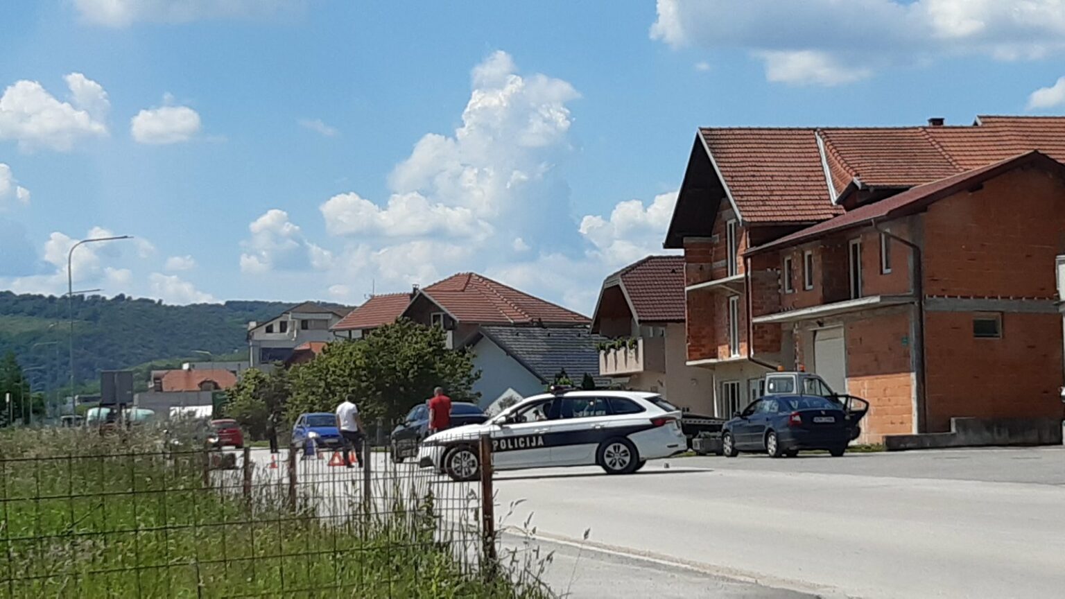 Saobraćajna nesreća u Sanskom Mostu, teško povrijeđen motociklista