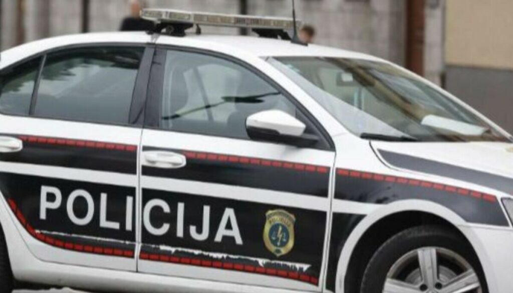 Vozaču iz Kaknja oduzeto vozilo zbog dugova i vožnje bez dozvole – Kazna u iznosu od 9.550 KM!