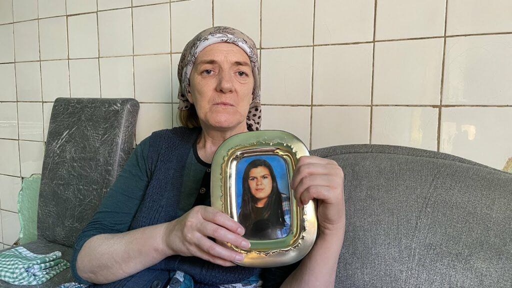 (VIDEO) Kćerka joj nestala i danas je traži! Muž je napustio, otišao sa konobaricom