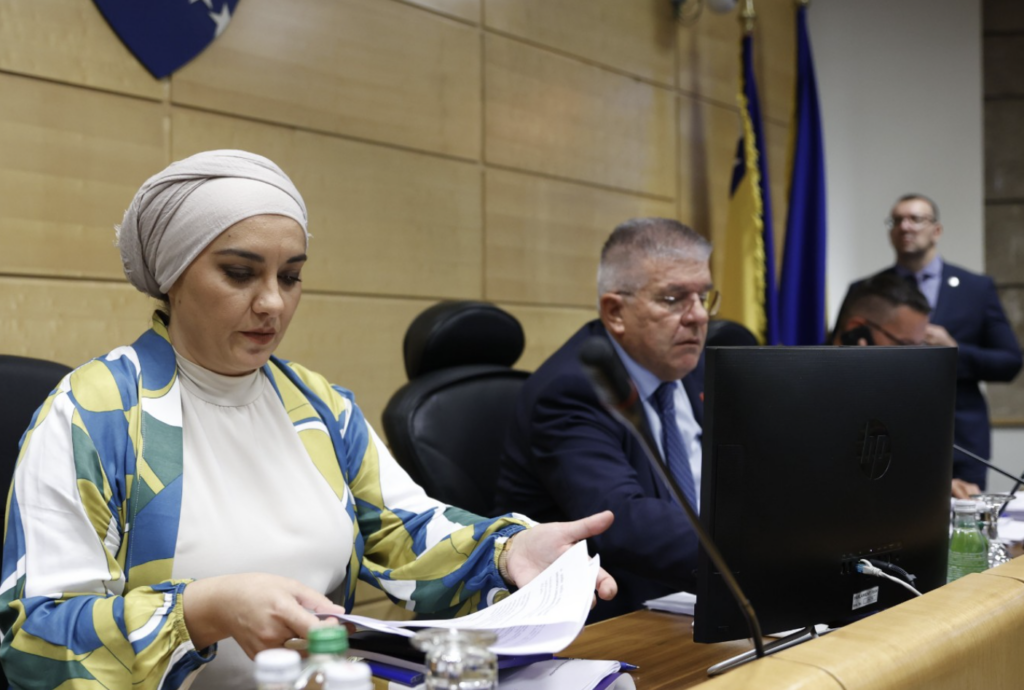 “Tri puta otkazali sjednicu, a platu za to primaju uredno”