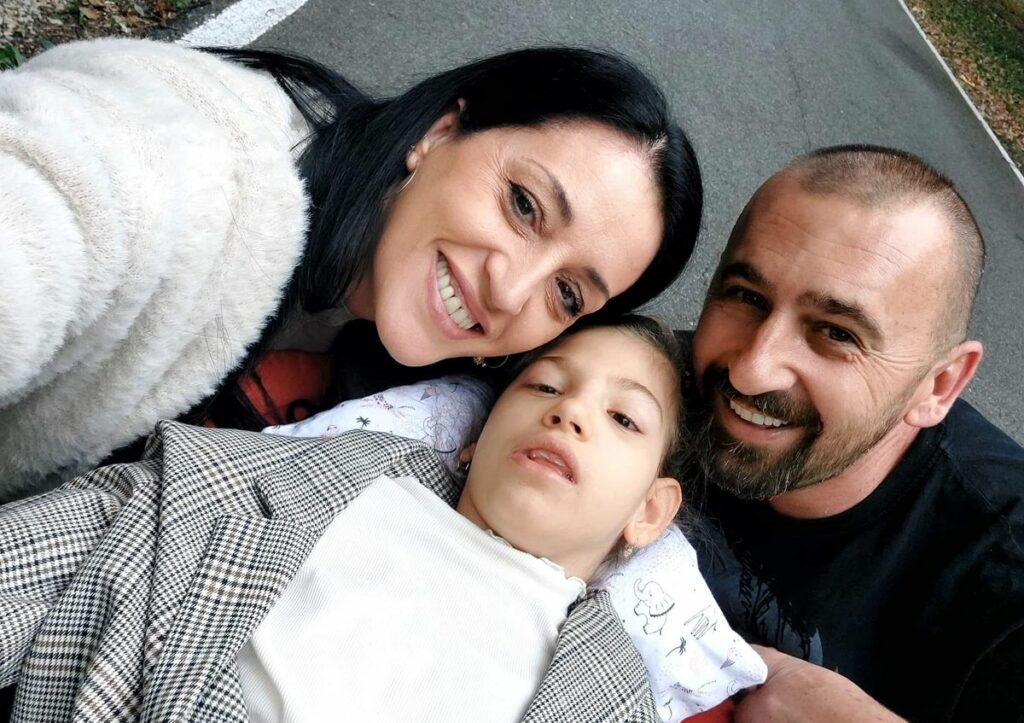 HRT će prikazati emotivan film o borbi roditelja iz Cazina za život djeteta s teškoćama