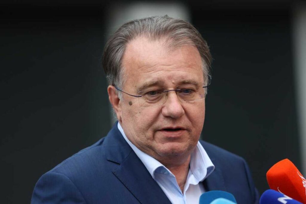 U Sarajevu operisan Nermin Nikšić, premijer FBiH