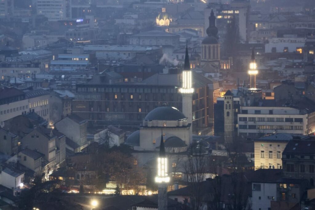“Noć bolja od hiljadu mjeseci”: Muslimani večeras obilježavaju Lejletul-kadr