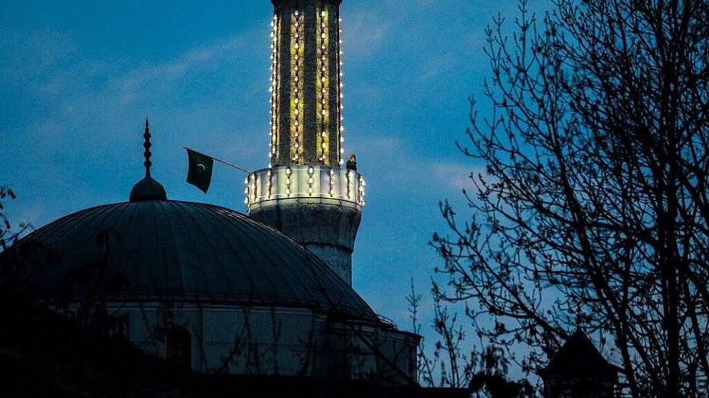 Evo kada je vrijeme iftara u gradovima i općinama u USK