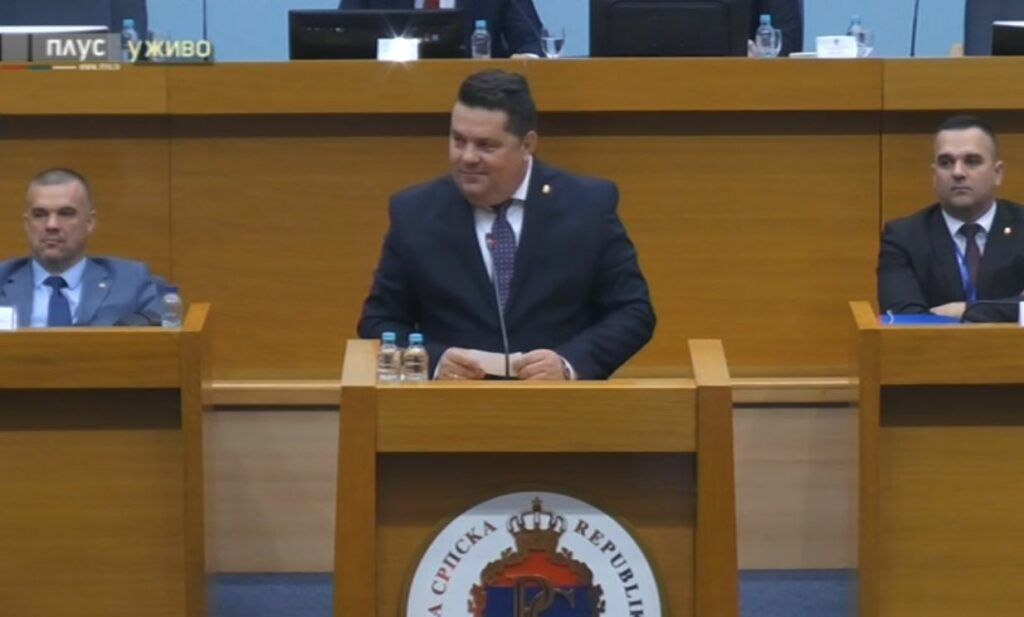 “Moramo pobiti ovo sve” (VIDEO)