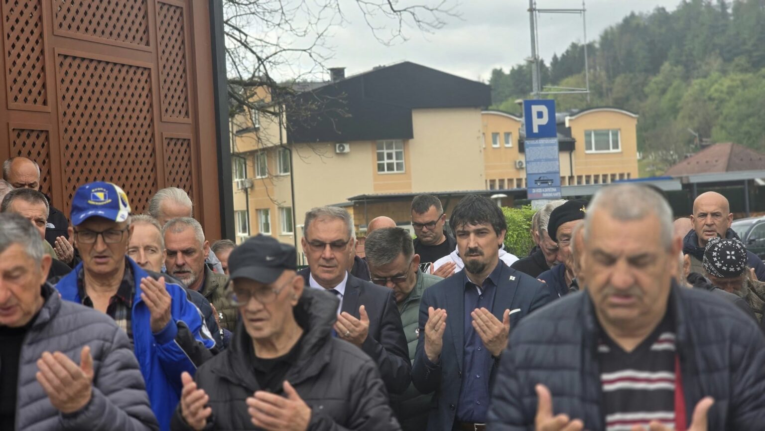 U Velikoj Kladuši obilježena 33. godišnjica formiranja Armije RBiH