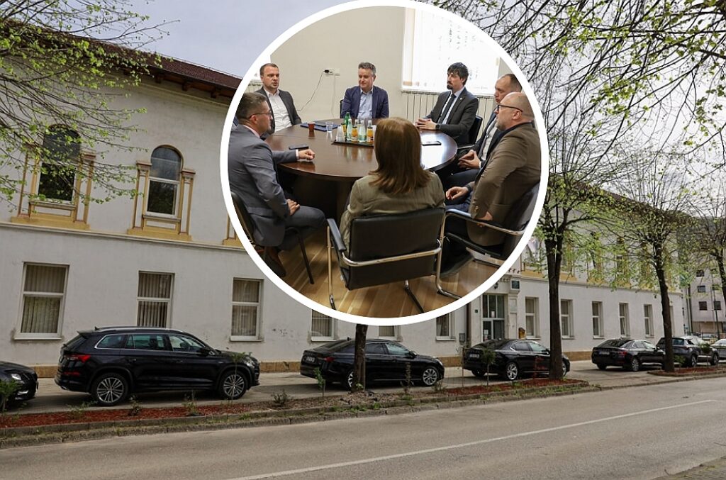 Premijer Hušić, ministri i rukovodstvo Skupštine USK u radnoj posjeti općini