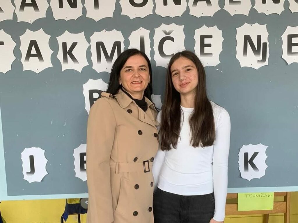 Svaka čast! Sanjanka Amina Pivalić osvojila prvo mjesto na takmičenju iz matematike i bosanskog jezika