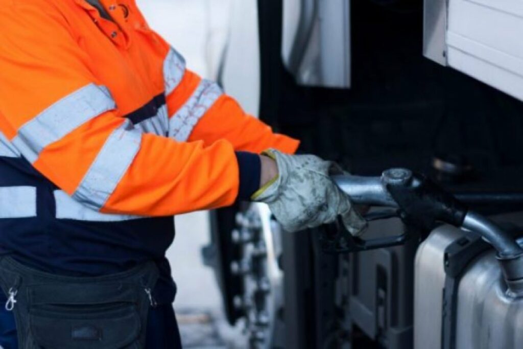 Falsifikovanim karticama „natankali“ goriva za 100.000 evra