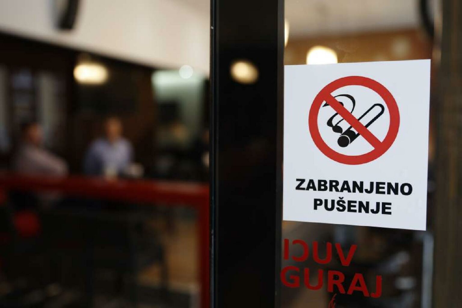 Od jučer se naplaćuju kazne za nepoštivanje pravila o posebnim prostorima za pušenje