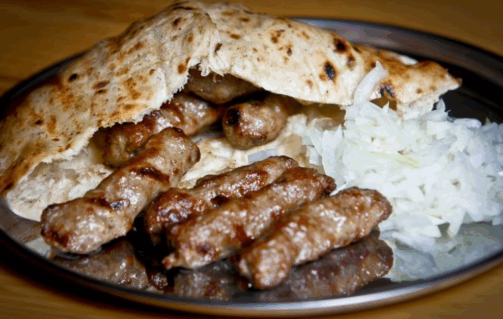Postaju li ćevapi luksuz? Evo koliko sada košta popularna ‘desetka’