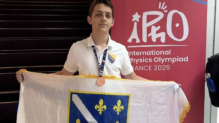 Ponos BiH! Muhamed Numanović osvojio bronzanu medalju na Međunarodnoj olimpijadi iz fizike u Parizu