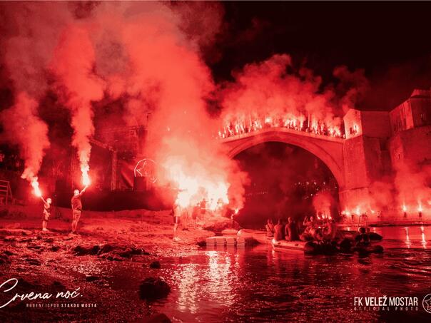 Crvena noć pod Starim: Kad ljubav prema Veležu spoji Rođene širom svijeta