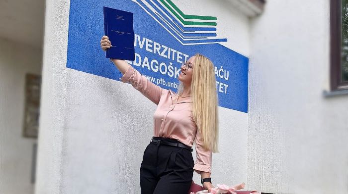 Čestitamo! Adna Miljković iz Velike Kladuše diplomirala na Univerzitetu u Bihaću