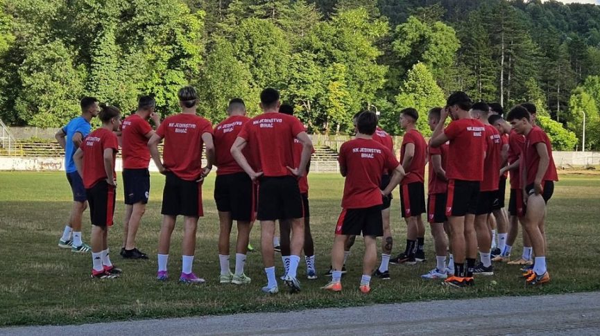 (VIDEO) Slavlje fudbalera Jedinstva u Hadžićima