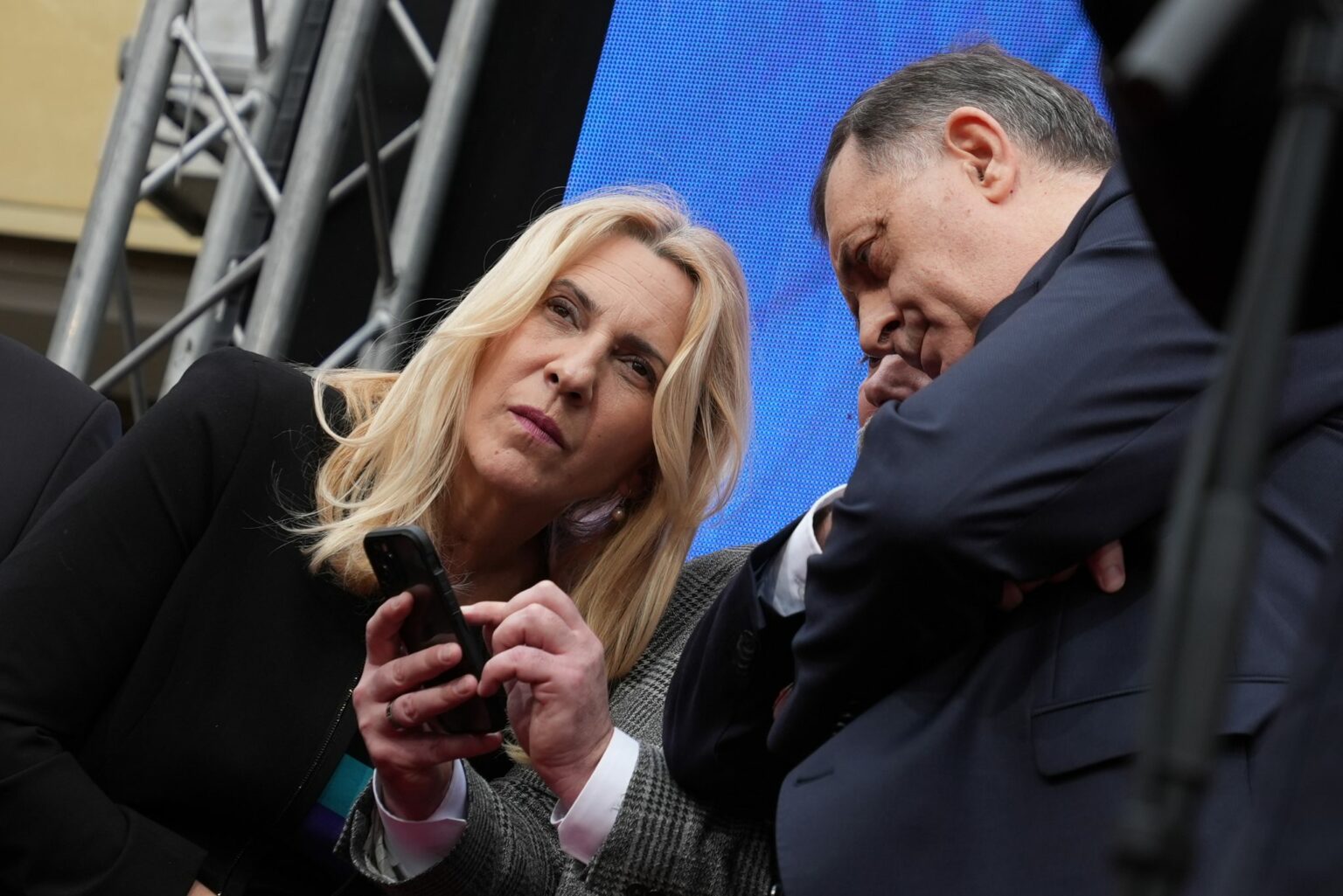 Amerikanci vide u Cvijanović rješenje problema, Dodik u strahu da izgubi sve gura sina u kandidaturu