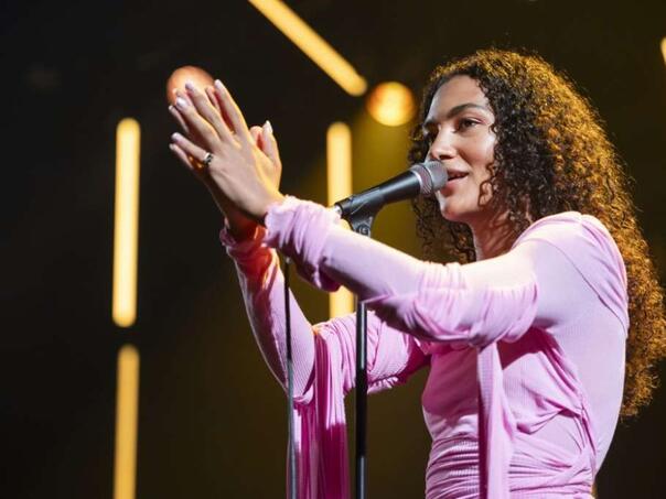 Olivia Dean objavila novi album “The Art of Loving”