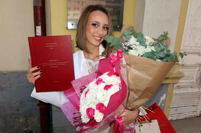 Čestitamo! Bišćanka Sumeja Zulić diplomirala na Univerzitetu u Bihaću