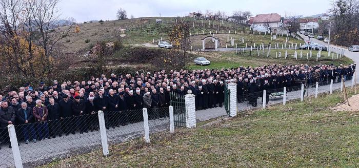 Klanjana dženaza Ifetu-ef. Mustafiću, uvaženom imamu i intelektualcu