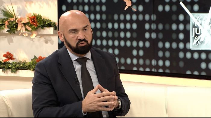 Duboko sam potresen i ogorčen viješću o hapšenju policijskih službenika