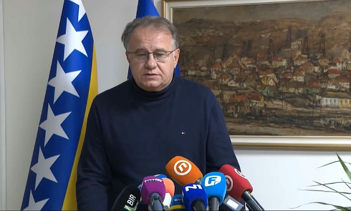 Premijer Nikšić poručio da Vlada FBiH neće ostaviti Tuzlu