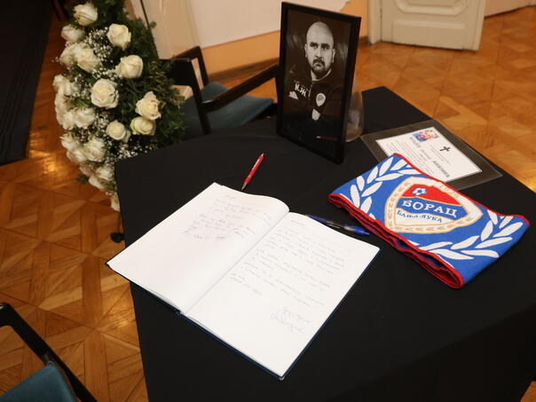 Održana komemoracija Mladenu Žižoviću: Prisustvovali Dodik, Zeljković, Misimović…