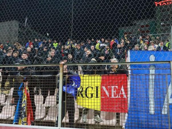 Rumunski navijači provocirali “Srbija, Srbija” pa dobili batine od zeničke policije