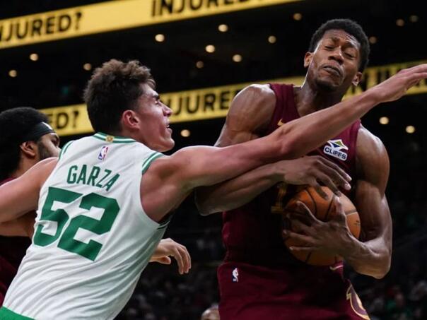 Skromne partije Nurkića i Garze u porazima Utaha i Bostona