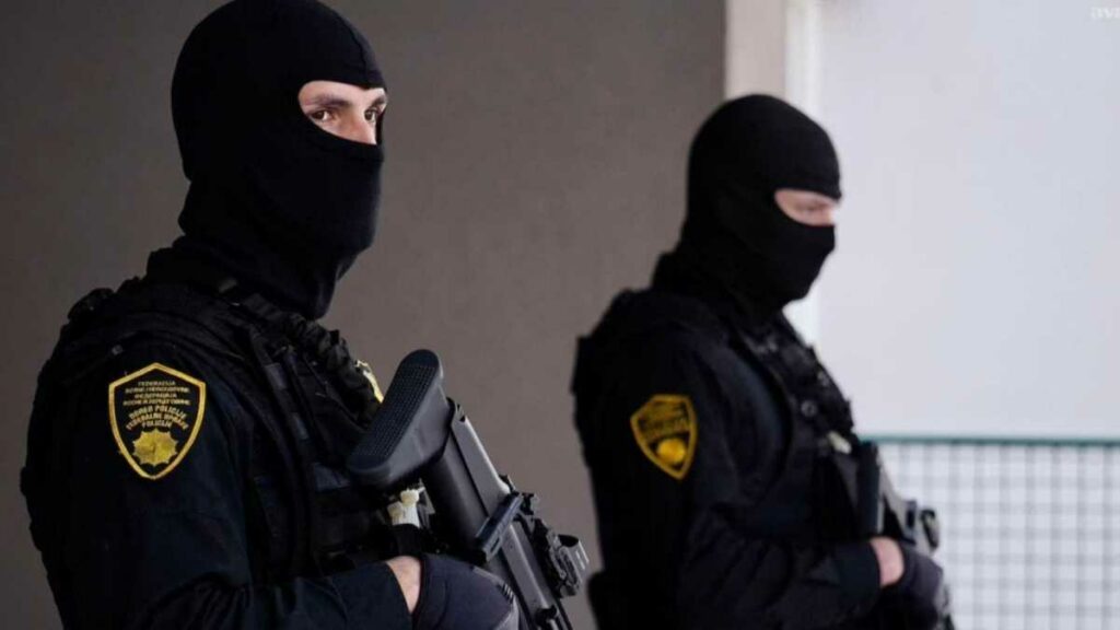 Uhapšene četiri osobe iz firme Holand taxi: Nelegalno pružali usluge prijevoza