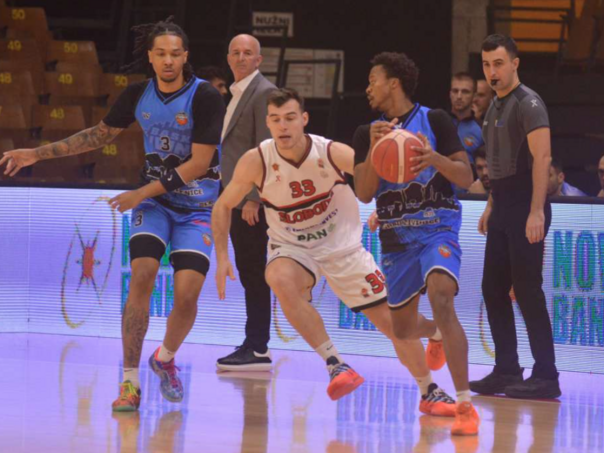Košarkaši Slobode nadigrali Basket iz Živinica