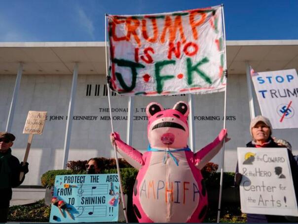 Sve više muzičara odustaje od nastupa u Kennedy Centru nakon Trumpove promjene imena
