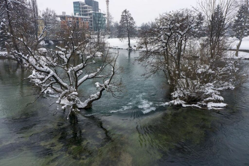 U Bihaću izmjereno -11, Sanski Most -15, led okovao brojne gradove