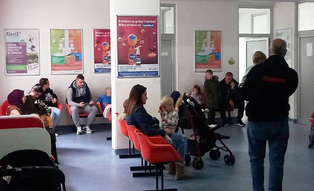 Čekaonice pune građana, ljekari pozivaju na oprez