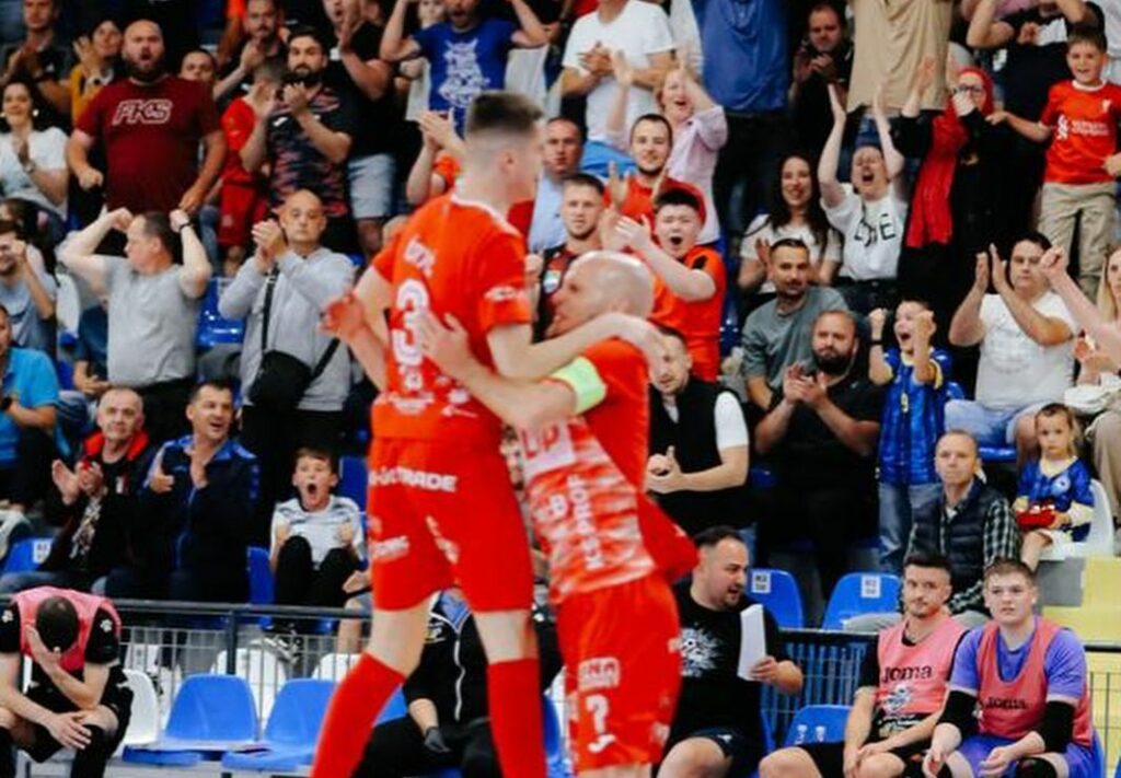 Rama pala bez odgovora, titula nikad bliže