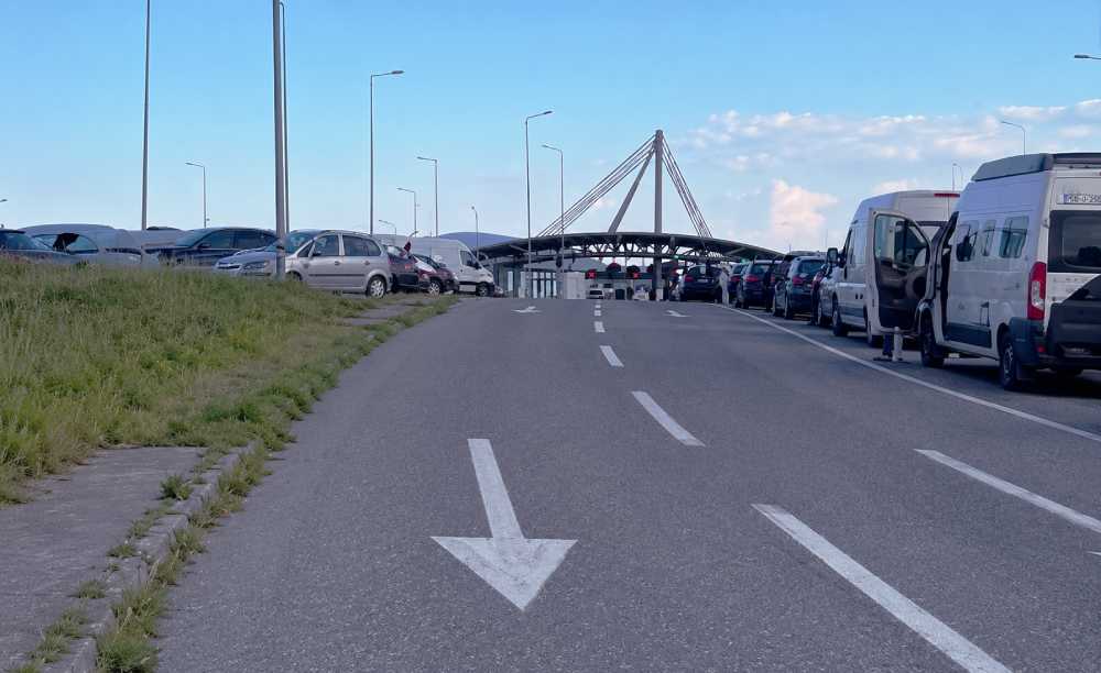 Potpuno obustavljen promet u oba smjera