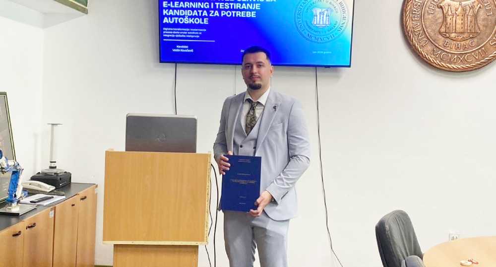 Cazinjanin Veldin Kovačević diplomirao na Univerzitetu u Bihaću