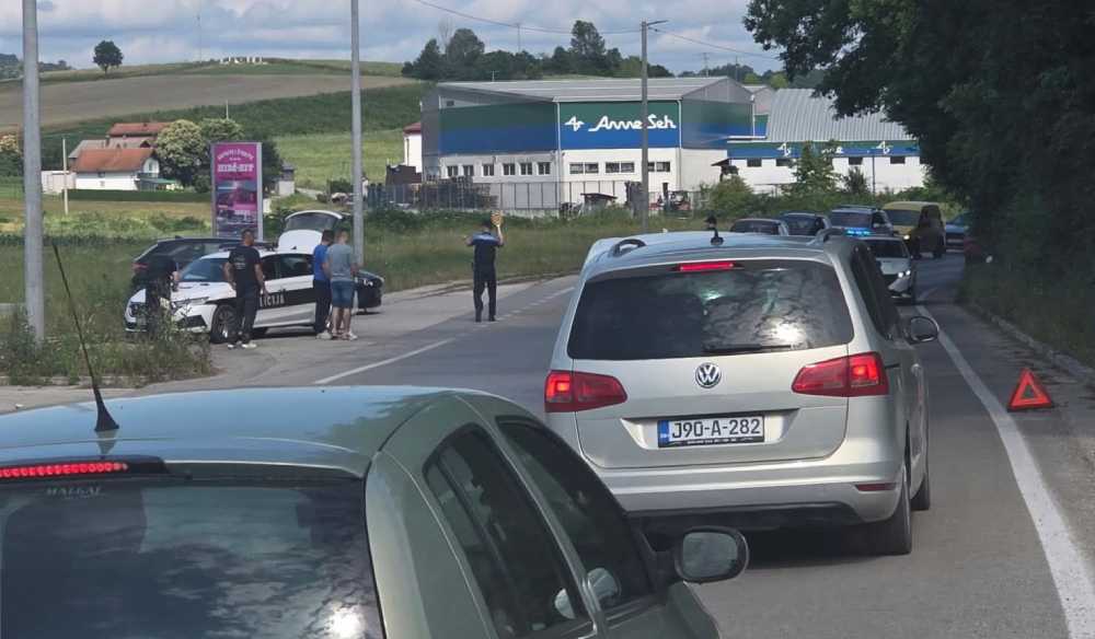 Uviđaj u toku, saobraćaj usporen