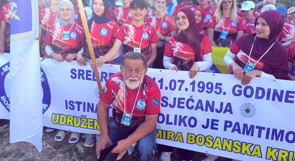 Asim Harbaš iz Bosanske Krupe među najstarijim učesnicima Marša mira, pet dana pješačio u znak sjećanja