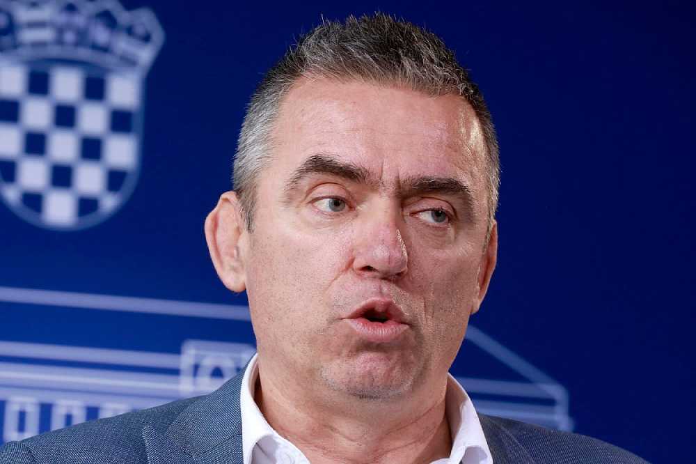 Pozivam ministra vanjskih poslova BiH da 5. augusta dođe u Bihać