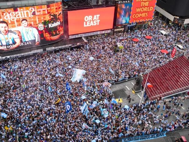 Je li ovo New York ili Buenos Aires? Grad “gori” od fudbalske groznice