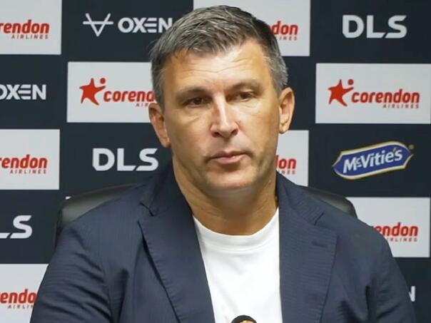 Legendarni fudbaler mu posebno čestitao