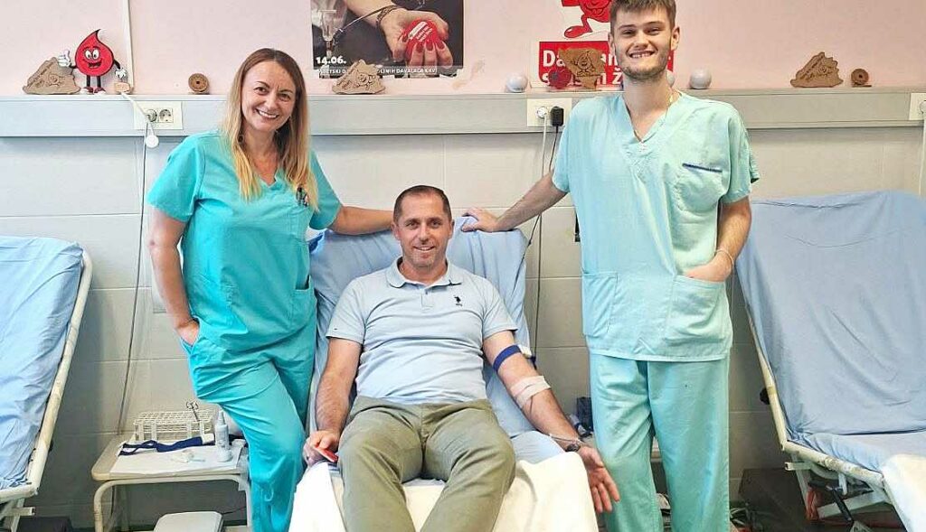 Gradonačelnik Bihaća Elvedin Sedić među dobrovoljnim davaocima krvi
